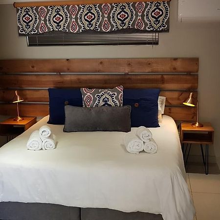 Touching Senses Garden Cottages Bloemfontein Extérieur photo