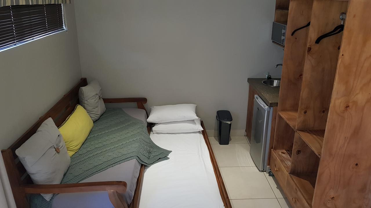 Touching Senses Garden Cottages Bloemfontein Extérieur photo