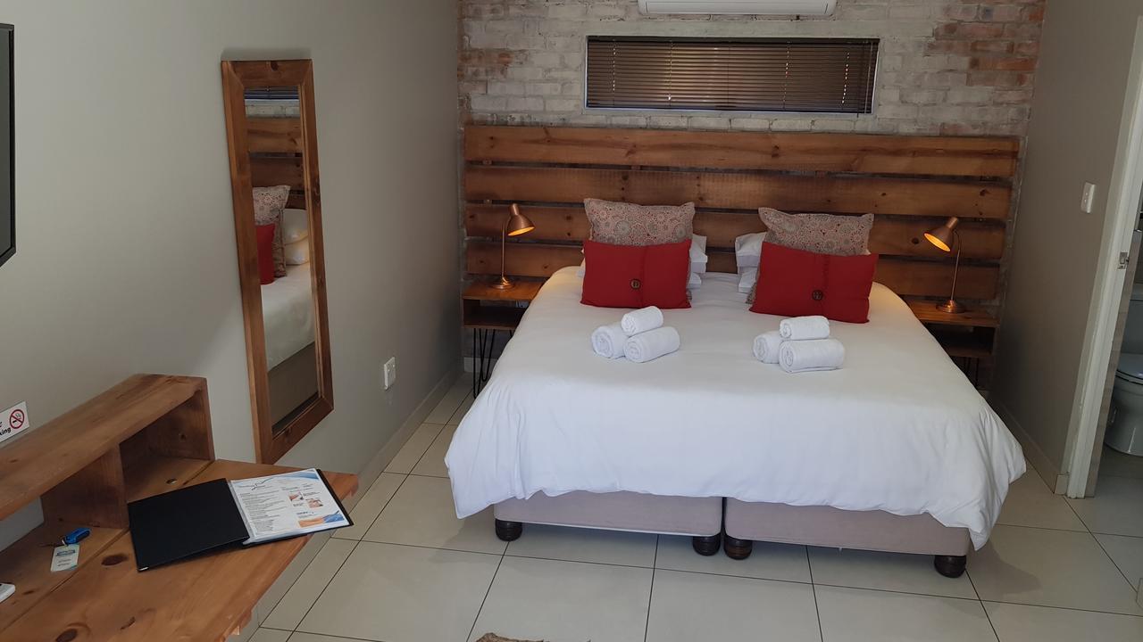 Touching Senses Garden Cottages Bloemfontein Extérieur photo